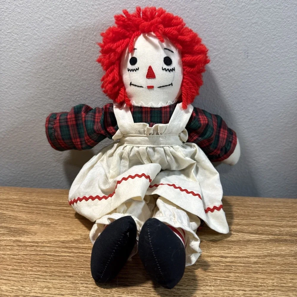 Raggedy Ann Doll‎